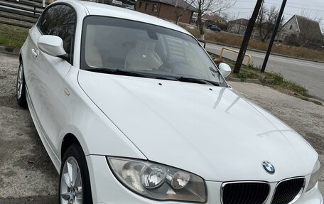 BMW 1 серия, 2011 год, 950 000 рублей, 2 фотография