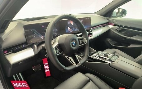 BMW 5 серия, 2024 год, 12 600 000 рублей, 15 фотография