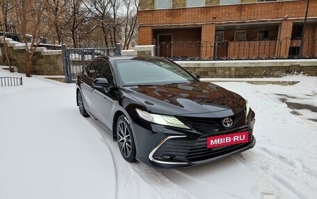 Toyota Camry, 2021 год, 3 650 000 рублей, 4 фотография