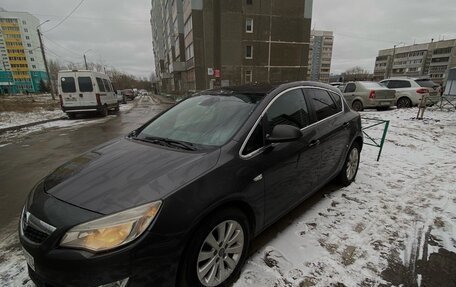 Opel Astra J, 2010 год, 850 000 рублей, 2 фотография