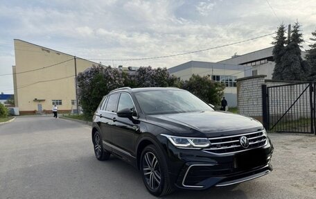 Volkswagen Tiguan II, 2020 год, 4 249 000 рублей, 1 фотография