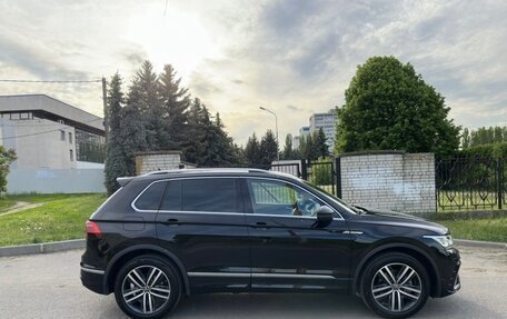 Volkswagen Tiguan II, 2020 год, 4 249 000 рублей, 4 фотография