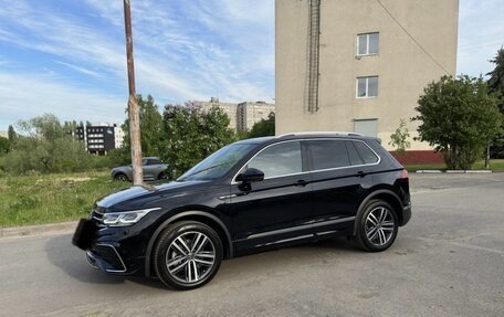 Volkswagen Tiguan II, 2020 год, 4 249 000 рублей, 3 фотография