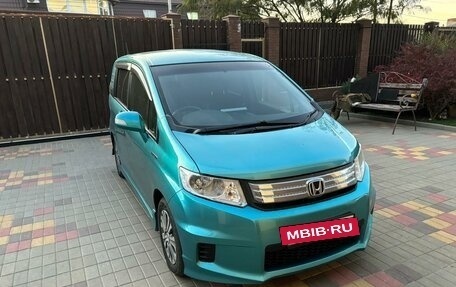 Honda Freed I, 2012 год, 1 300 000 рублей, 4 фотография