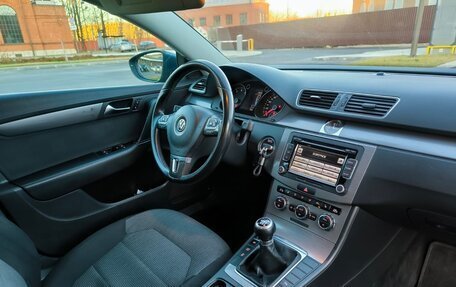 Volkswagen Passat B7, 2011 год, 910 000 рублей, 15 фотография