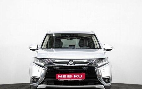 Mitsubishi Outlander III рестайлинг 3, 2018 год, 3 150 000 рублей, 2 фотография