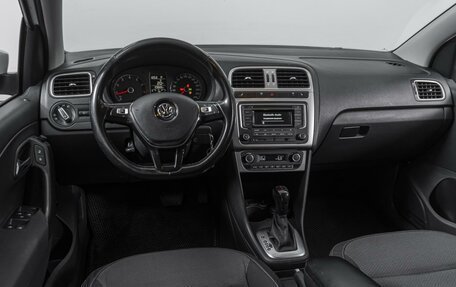 Volkswagen Polo VI (EU Market), 2017 год, 1 365 000 рублей, 6 фотография