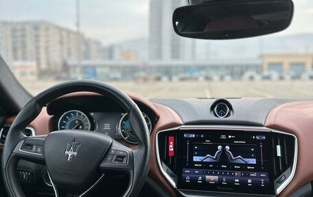 Maserati Ghibli, 2020 год, 4 600 000 рублей, 11 фотография