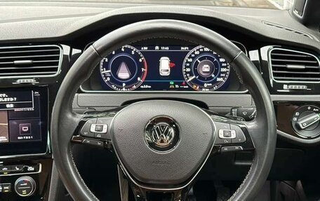 Volkswagen Golf VII, 2018 год, 1 310 000 рублей, 19 фотография