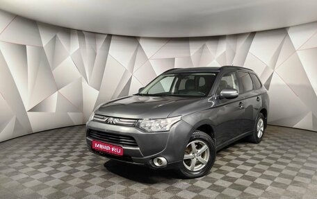 Mitsubishi Outlander III рестайлинг 3, 2013 год, 1 498 000 рублей, 1 фотография