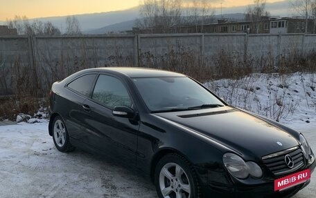 Mercedes-Benz C-Класс, 2005 год, 750 000 рублей, 3 фотография