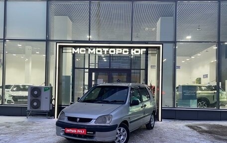 Toyota Raum I, 2000 год, 250 000 рублей, 1 фотография