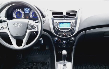 Hyundai Solaris II рестайлинг, 2013 год, 997 000 рублей, 2 фотография