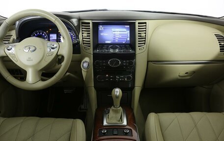 Infiniti QX70, 2014 год, 1 797 000 рублей, 13 фотография