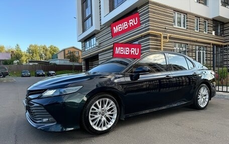 Toyota Camry, 2018 год, 2 750 000 рублей, 1 фотография