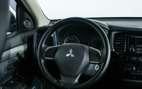 Mitsubishi Outlander III рестайлинг 3, 2014 год, 14 фотография