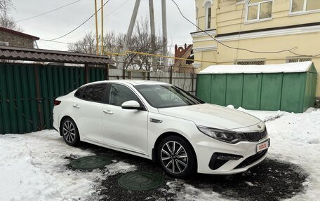 KIA Optima IV, 2019 год, 2 300 000 рублей, 3 фотография