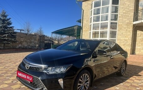 Toyota Camry, 2017 год, 2 350 000 рублей, 3 фотография