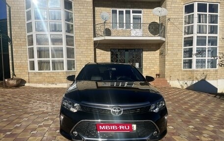 Toyota Camry, 2017 год, 2 350 000 рублей, 4 фотография