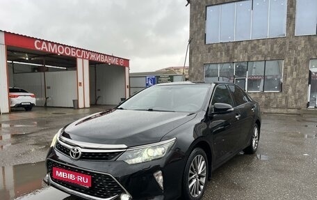 Toyota Camry, 2017 год, 2 350 000 рублей, 13 фотография