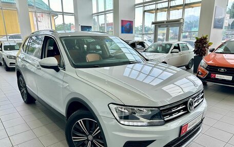 Volkswagen Tiguan II, 2017 год, 2 399 000 рублей, 3 фотография