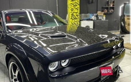 Dodge Challenger III рестайлинг 2, 2019 год, 4 300 000 рублей, 1 фотография