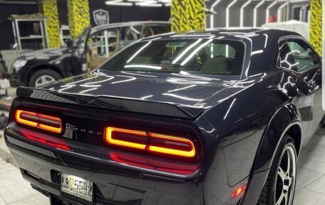 Dodge Challenger III рестайлинг 2, 2019 год, 4 300 000 рублей, 9 фотография