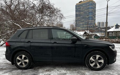 Volkswagen Tiguan II, 2018 год, 2 200 000 рублей, 3 фотография