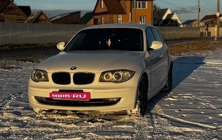 BMW 1 серия, 2011 год, 850 000 рублей, 3 фотография