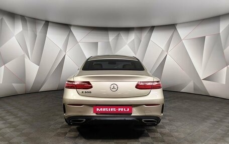 Mercedes-Benz E-Класс, 2018 год, 4 345 700 рублей, 8 фотография