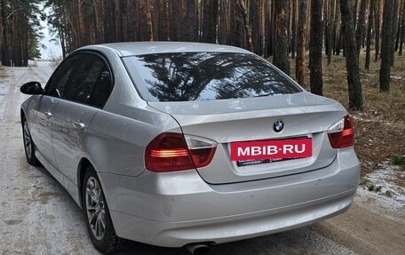 BMW 3 серия, 2005 год, 800 000 рублей, 8 фотография