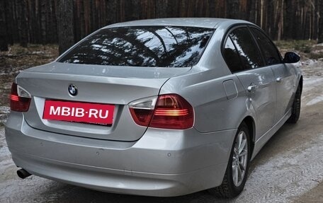 BMW 3 серия, 2005 год, 800 000 рублей, 7 фотография