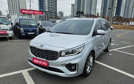 KIA Carnival, 2021 год, 3 000 000 рублей, 1 фотография