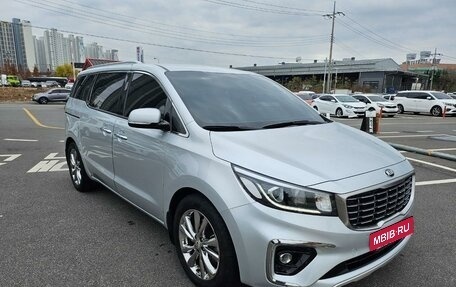 KIA Carnival, 2021 год, 3 000 000 рублей, 3 фотография