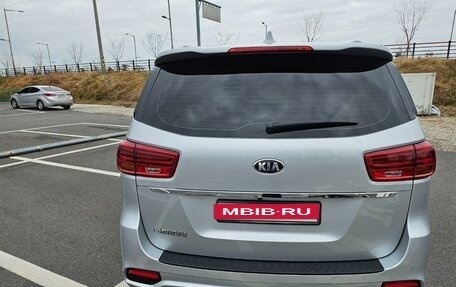 KIA Carnival, 2021 год, 3 000 000 рублей, 6 фотография