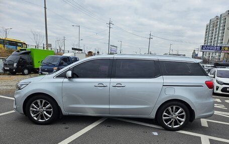 KIA Carnival, 2021 год, 3 000 000 рублей, 8 фотография