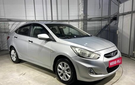 Hyundai Solaris II рестайлинг, 2013 год, 799 000 рублей, 3 фотография