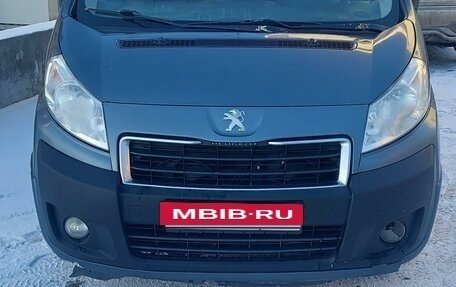 Peugeot Expert II, 2014 год, 1 000 000 рублей, 2 фотография