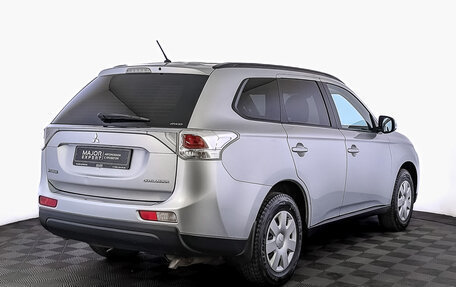 Mitsubishi Outlander III рестайлинг 3, 2014 год, 1 650 000 рублей, 5 фотография