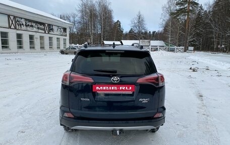 Toyota RAV4, 2018 год, 2 990 000 рублей, 4 фотография