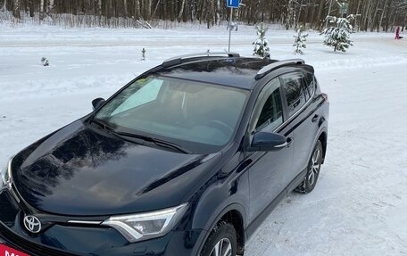 Toyota RAV4, 2018 год, 2 990 000 рублей, 14 фотография