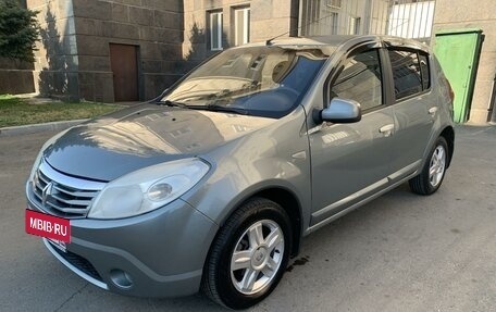 Renault Logan I, 2010 год, 550 000 рублей, 2 фотография