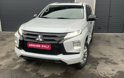 Mitsubishi Pajero Sport III рестайлинг, 2020 год, 4 300 000 рублей, 1 фотография