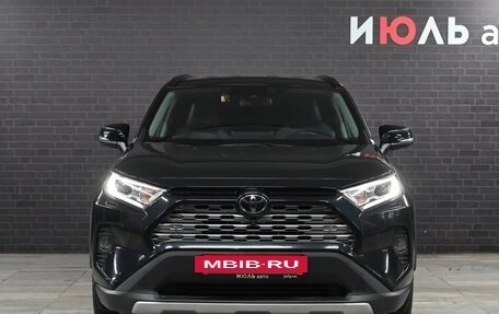 Toyota RAV4, 2019 год, 3 870 000 рублей, 2 фотография