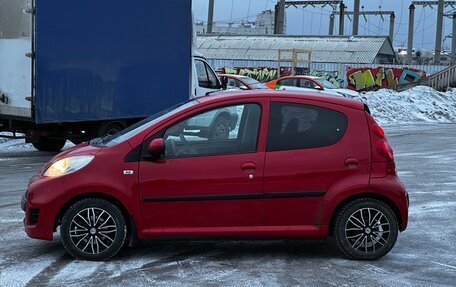 Peugeot 107 I рестайлинг, 2011 год, 410 000 рублей, 7 фотография