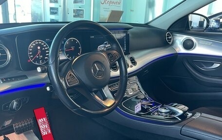 Mercedes-Benz E-Класс, 2018 год, 4 350 000 рублей, 13 фотография