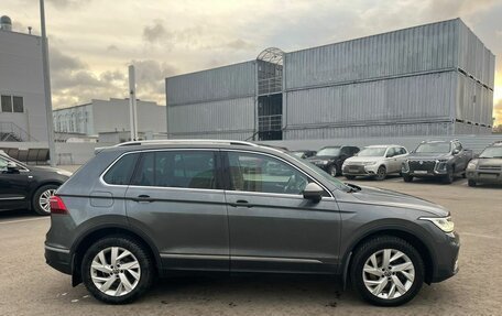 Volkswagen Tiguan II, 2021 год, 3 600 000 рублей, 4 фотография