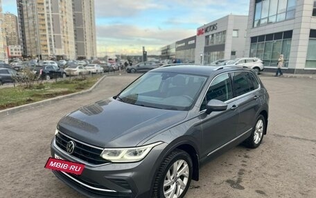 Volkswagen Tiguan II, 2021 год, 3 600 000 рублей, 9 фотография