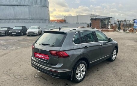 Volkswagen Tiguan II, 2021 год, 3 600 000 рублей, 5 фотография