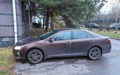 Toyota Camry, 2017 год, 2 050 000 рублей, 2 фотография